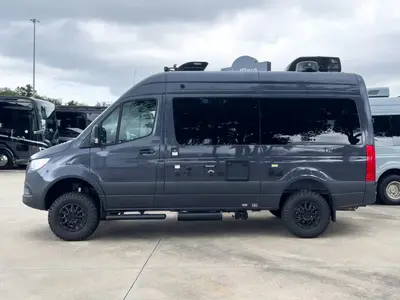 2027 Thor Motor Coach Tranquility photo 18