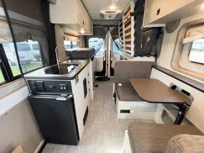 2027 Winnebago Solis Pocket photo 5
