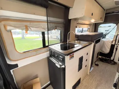 2027 Winnebago Solis Pocket photo 6