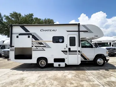 2027 Thor Motor Coach Chateau photo 24