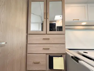 2027 Thor Motor Coach Chateau photo 15