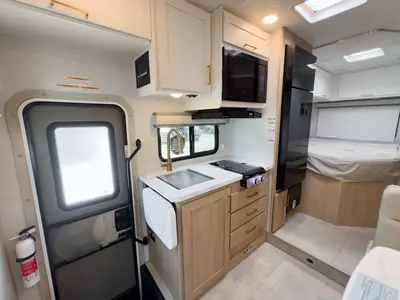 2027 Thor Motor Coach Chateau photo 7