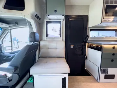 2027 Winnebago Ekko photo 7