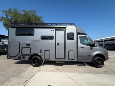 2027 Winnebago Ekko photo 21