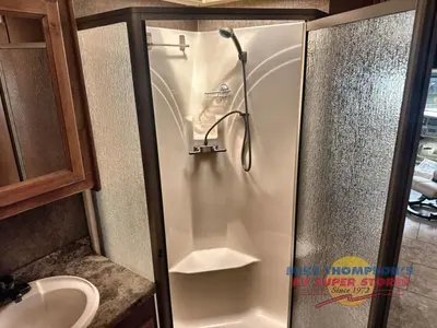 2014 Tiffin Motorhomes Allegro photo 46