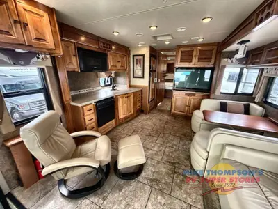 2014 Tiffin Motorhomes Allegro photo 25