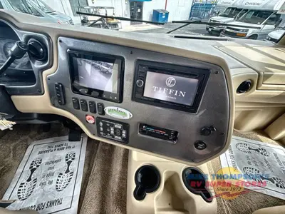 2014 Tiffin Motorhomes Allegro photo 22