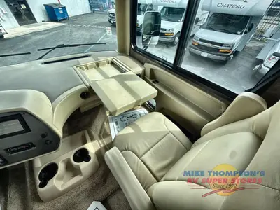 2014 Tiffin Motorhomes Allegro photo 23