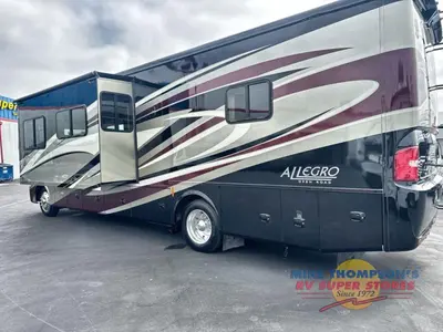 2014 Tiffin Motorhomes Allegro photo 9