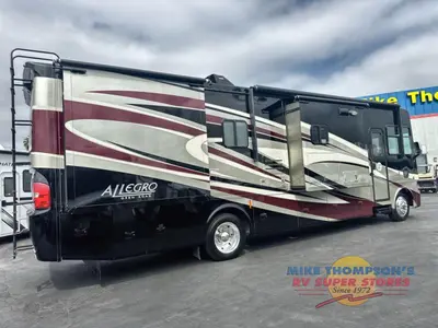 2014 Tiffin Motorhomes Allegro photo 16