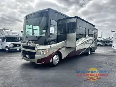 2014 Tiffin Motorhomes Allegro photo 2