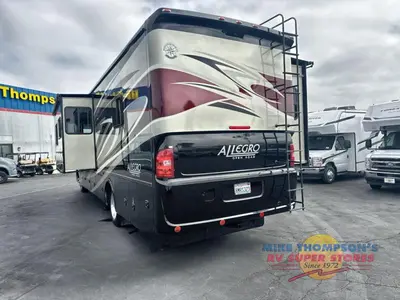 2014 Tiffin Motorhomes Allegro photo 8
