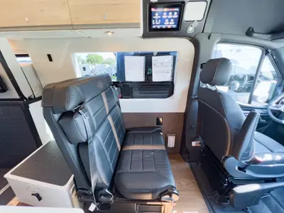 2026 Storyteller Overland Darkmode photo 12