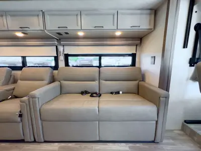 2027 Thor Motor Coach Windsport photo 14