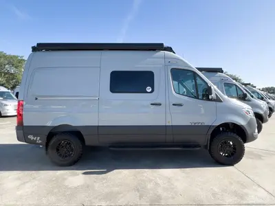 2027 Tiffin Motorhomes GH1 photo 19