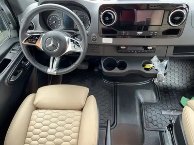 2027 Tiffin Motorhomes GH1 photo 3