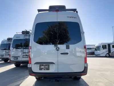 2027 Tiffin Motorhomes GH1 photo 21