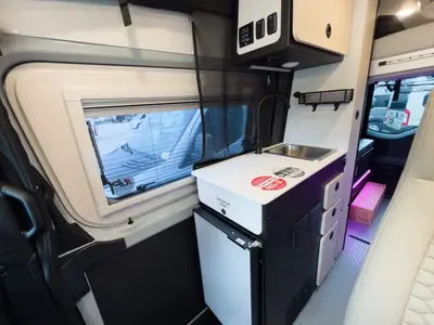 2027 Tiffin Motorhomes GH1 photo 6