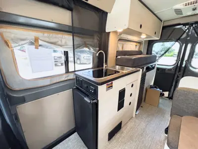 2027 Winnebago Solis Pocket photo 6