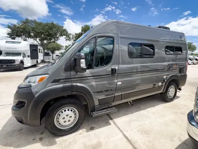 2027 Winnebago Solis Pocket photo 17
