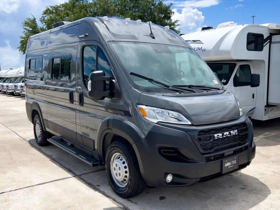 2027 Winnebago Solis Pocket exterior
