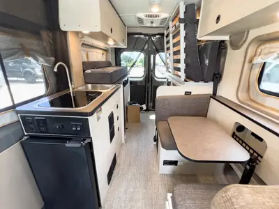 2027 Winnebago Solis Pocket photo 5