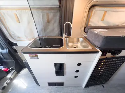 2027 Winnebago Solis Pocket photo 7