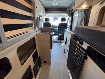 2027 Winnebago Solis Pocket photo 4