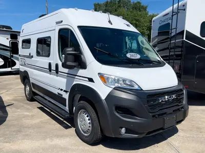 New 2027 Winnebago Solis Pocket BUT36A