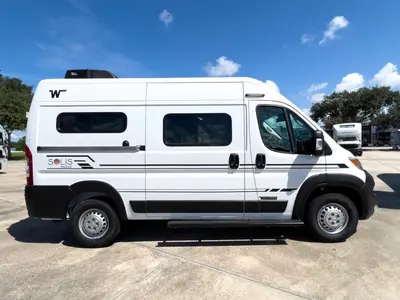 2027 Winnebago Solis Pocket photo 18
