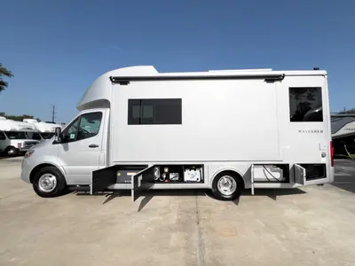 2027 Tiffin Motorhomes Wayfarer photo 22