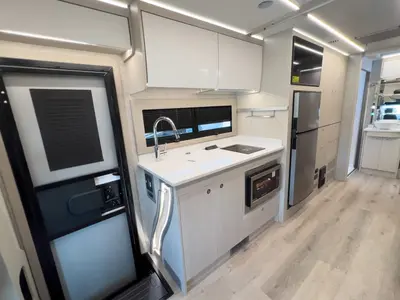 2027 Tiffin Motorhomes Wayfarer photo 6