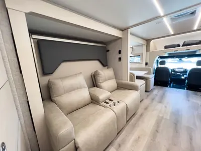 2027 Tiffin Motorhomes Wayfarer photo 14