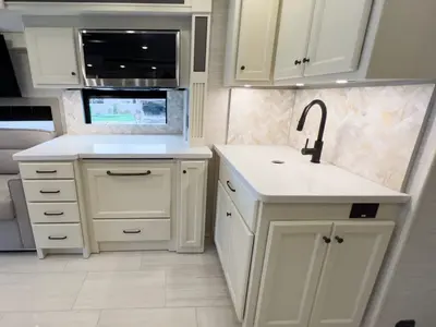 2027 Tiffin Motorhomes Allegro BAY photo 8