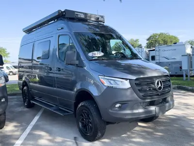 New 2027 Winnebago Revel BMB44E