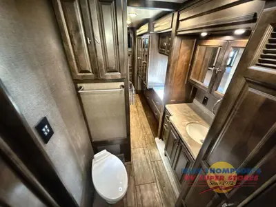 2019 Tiffin Motorhomes Open Road Allegro photo 45