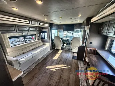 2019 Tiffin Motorhomes Open Road Allegro photo 25