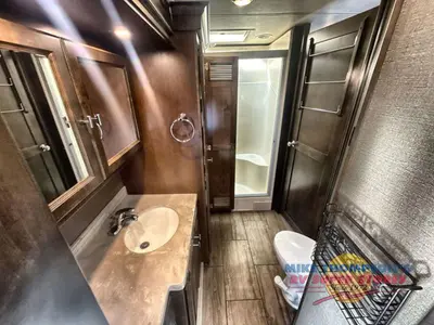 2019 Tiffin Motorhomes Open Road Allegro photo 43