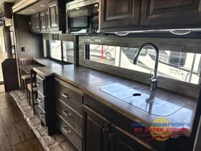2019 Tiffin Motorhomes Open Road Allegro photo 32