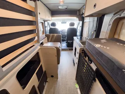 2027 Winnebago Solis Pocket photo 4