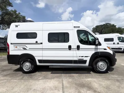 2027 Winnebago Solis Pocket photo 19