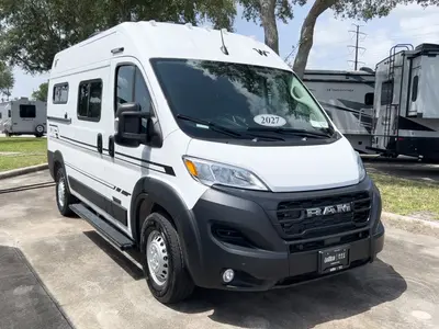 New 2027 Winnebago Solis Pocket BUT36A