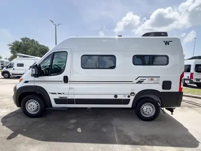 2027 Winnebago Solis Pocket photo 18