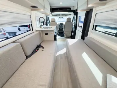 2027 Thor Motor Coach Tellaro photo 4
