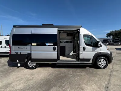 2027 Thor Motor Coach Tellaro photo 21