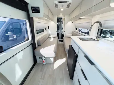 2027 Thor Motor Coach Tellaro photo 5