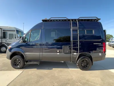 2027 Storyteller Overland Darkmode photo 19
