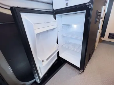 2027 Tiffin Motorhomes GH1 photo 9