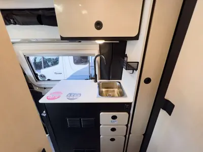 2027 Tiffin Motorhomes GH1 photo 7