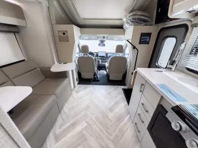 2027 Thor Motor Coach Gemini photo 3